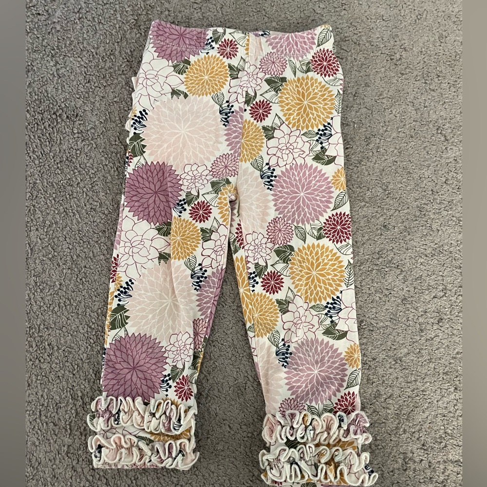 Ruffle butts floral pants